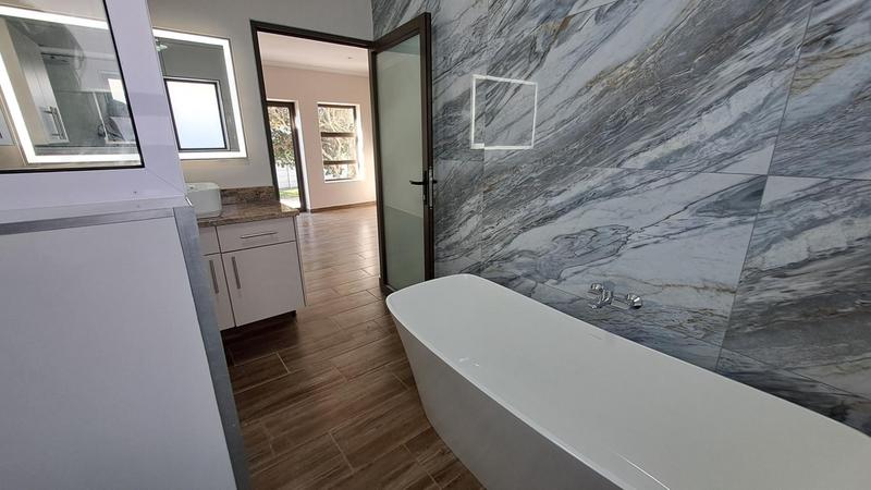 4 Bedroom Property for Sale in Stilbaai Wes Western Cape